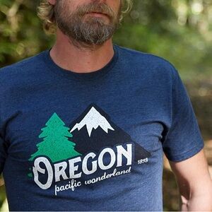 Little Bay Root Oregon Pacific Wonderland T-Shirt in Navy Blue Size Medium Men’s